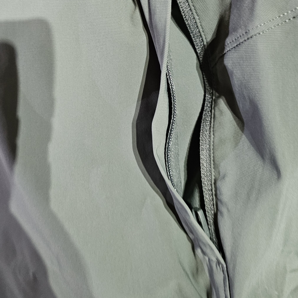 Lululemon surge joggers in Dark Forest - Picture 11 of 12